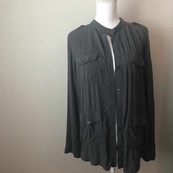 Cute flowy top. Gray/ green  Rubbish size L - Picture 1 of 7
